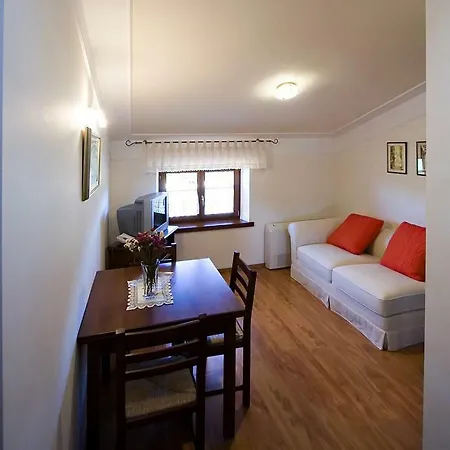 Baladur Apartments Guest house