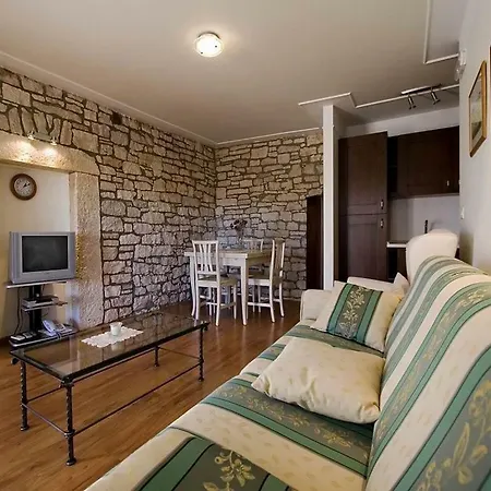 Baladur Apartments 3* Kanfanar
