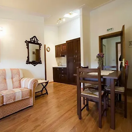 Baladur Apartments 3*