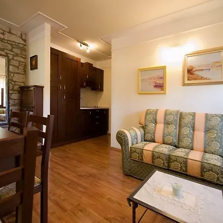 Baladur Apartments 3* Kanfanar